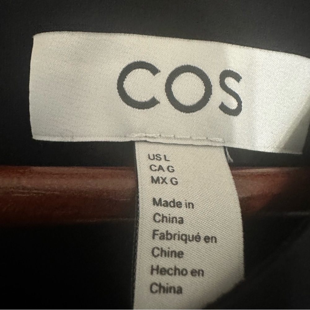 COS Elegant Sleeveless Black Peplum Blouse with Zipper up back - Picture 2 of 5
